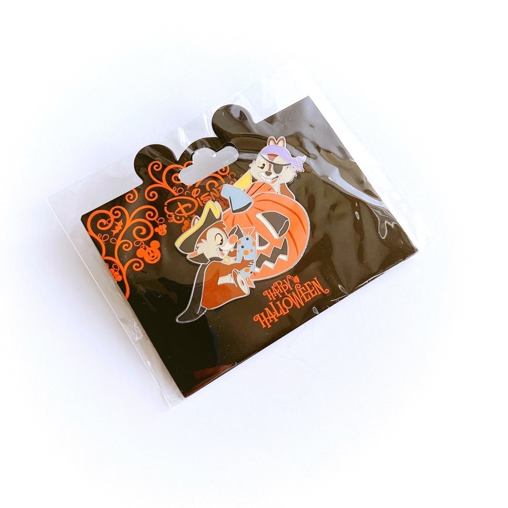 Disneyland Paris Chip and Dale Halloween Pin